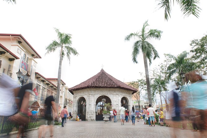 3-Hour Small Group Cebu City Tour - Fuente Osmeña Circle and the Ayala Center finish