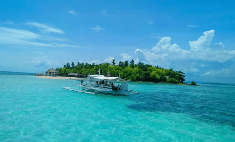 3 Islands Hopping at Gilutungan, Caohagan, Nalusuan + Lunch - Leaving Cebu for Gilutungan’s reef