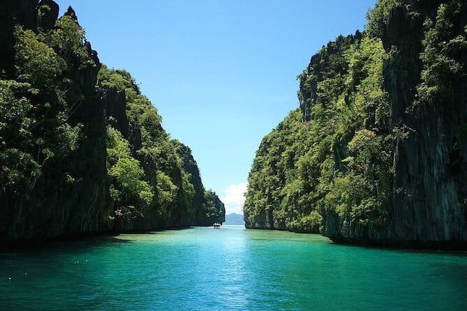 4-hour Private Van Rental in Puerto Princesa - What the van ride is like