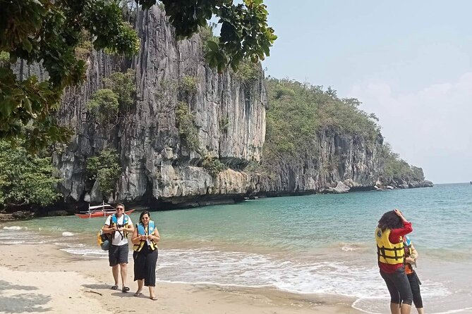 6D5N Puerto Princesa and El Nido Tours with hotel - Day 4: Hidden Beach, Matinloc Island, and Helicopter Island