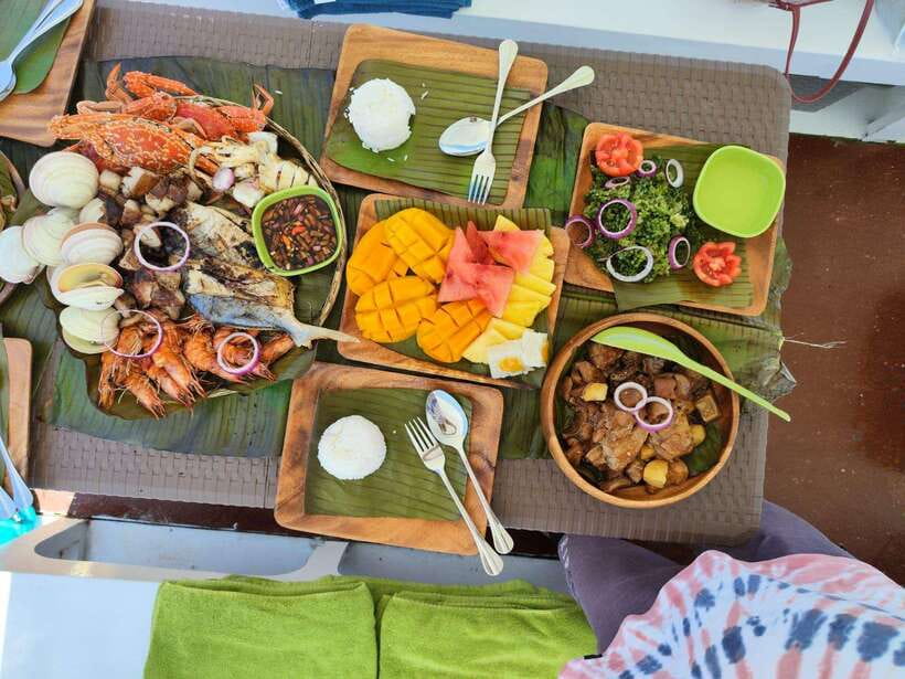Bohol Balicasag Is Private Tour and Dolphin Watching - Fresh lunch on Balicasag