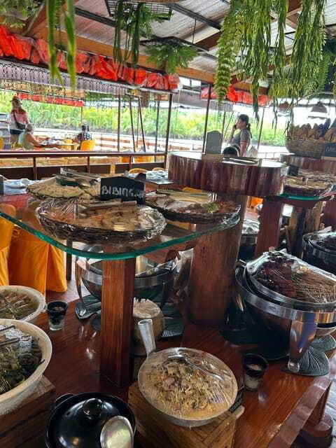 Bohol: Chocolate Hills Tour with Loboc River Cruise & Lunch - What your driver can and cannot do