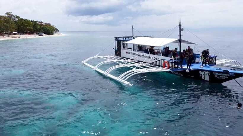 Bohol: Dolphin Watching & Snorkeling at Balicasag Island - Shared boat or private boat?