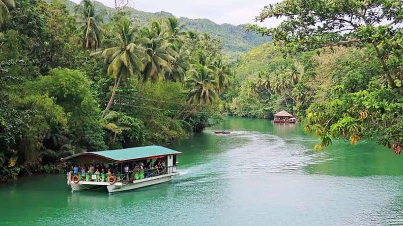 Bohol: Guided Chocolate Hills & Tarsiers Tour - Chocolate Hills viewpoint, the day’s essential photograph