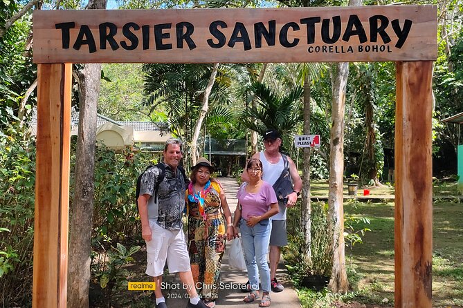 BOHOL Tour 2026 - Chocolate Hills, Tarsier and River Cruise Lunch - Close to the Philippine tarsier at the conservation area