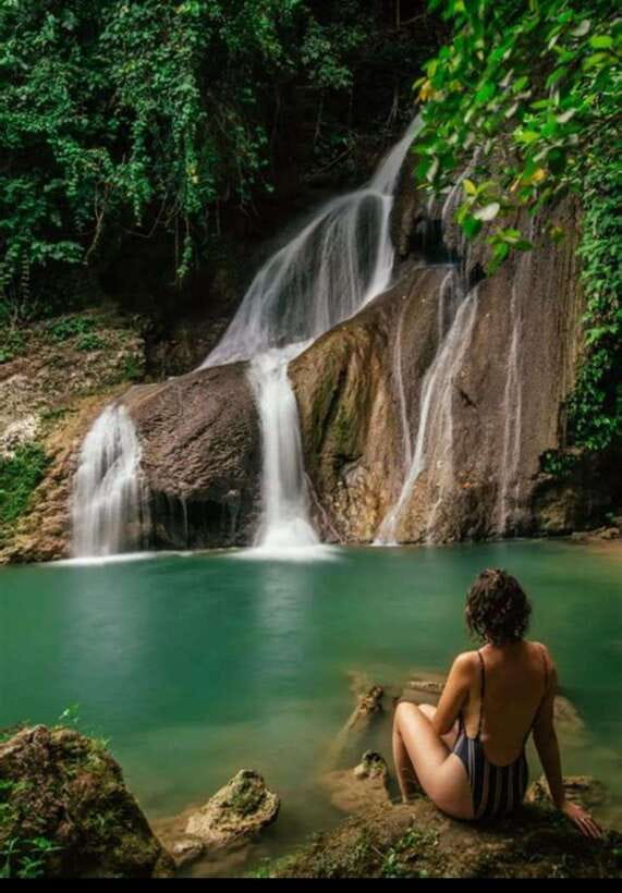 Bohol: Waterfall Hopping & Secret Jungle Trails Guided Tour - Guides, photos, and the human side of the day