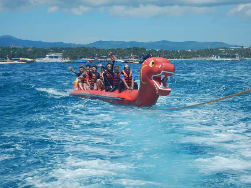 Boracay: Inflatable Banana or Dragon Boat Ride - Safety Rules Are Simple but Important