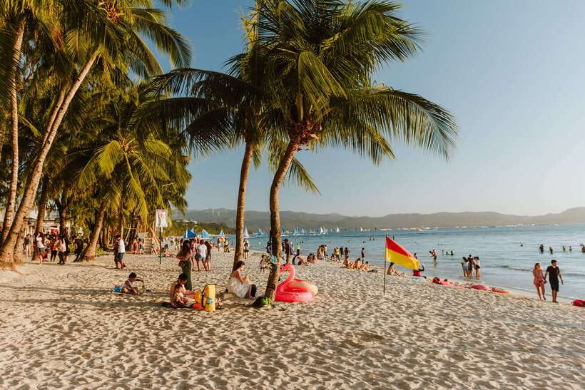 Boracay: Island and Beach-Hopping Boat Tour with Snorkeling - A full half-day on Boracay’s water