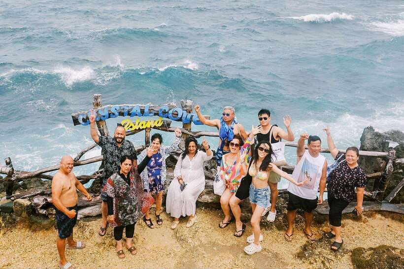 Boracay: Island Boat Tour with Crystal Cove Entry - Who should book this Boracay boat tour