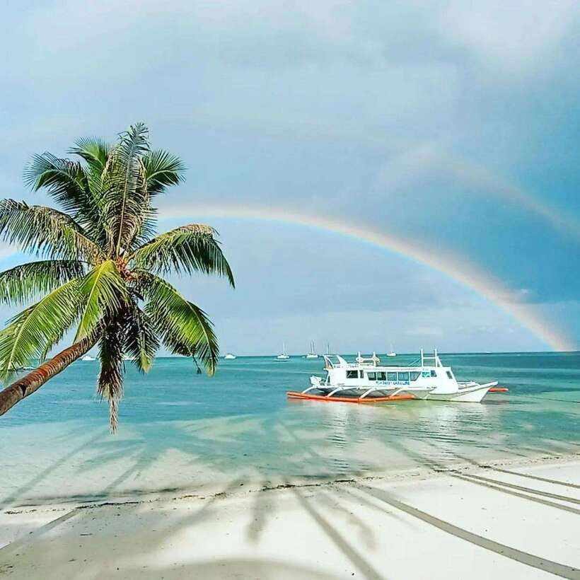 Boracay: Island Hopping | Pick-up at the Hotel - A full morning on Boracay’s water