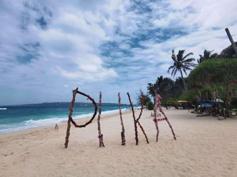 Boracay: Island Hopping with Buffet Lunch & Helmet Diving - Puka Beach: a simple start with excellent sand