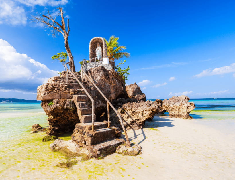 Boracay: Island Hopping with Lunch and Hot Kawa Bath - Delays and changed stops are the main risks
