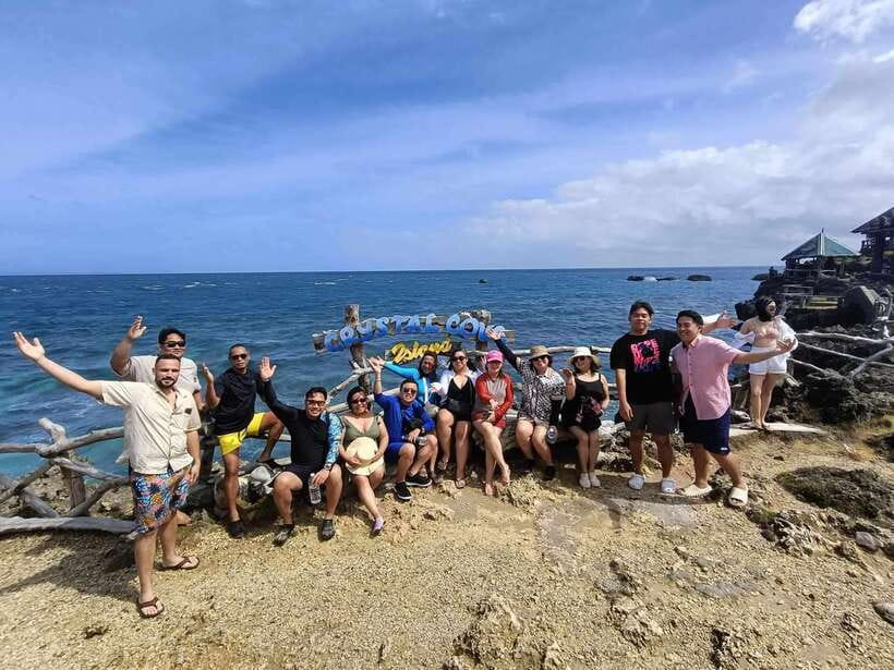 Boracay: Island Hopping with Snorkeling and Crystal Cove - Lunch with the islands around you