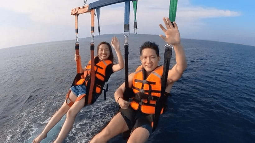 Boracay Parasailing with Insta 360 - Flying Above Boracay for 15 Minutes