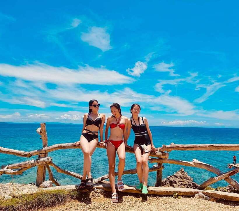 Boracay: Private Island Hopping & Snorkeling Tour - Magic Island and the optional cliff-jumping stop
