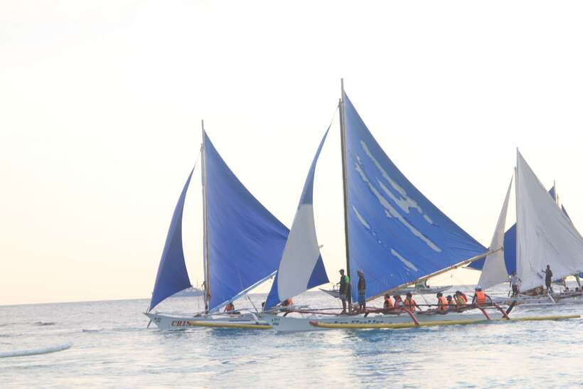 Boracay: Private Traditional Bamboo Boat Sailing Tour - How the private price compares with the experience