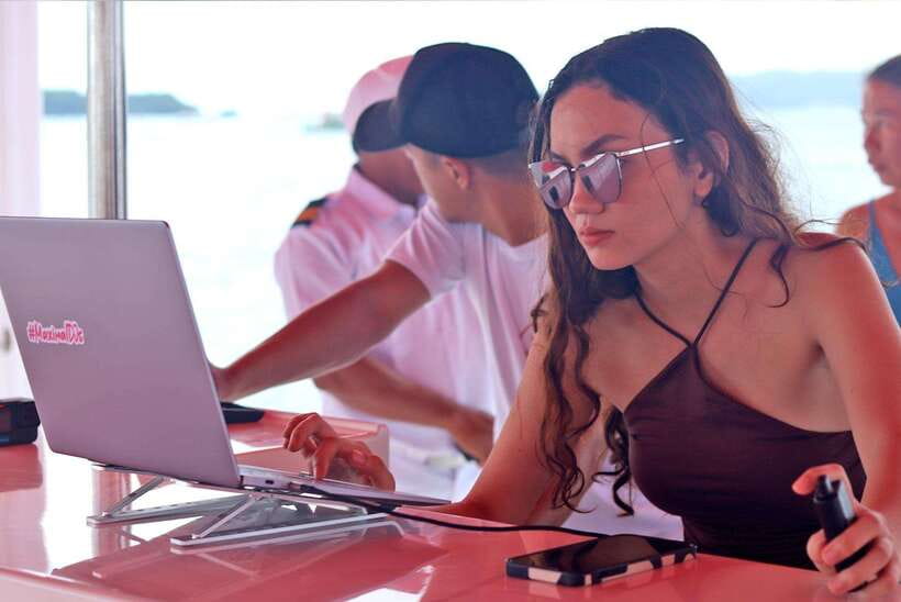 Boracay: Red Whale Party Cruise w/ Snacks & Water Activities - Who Will Enjoy It Most?