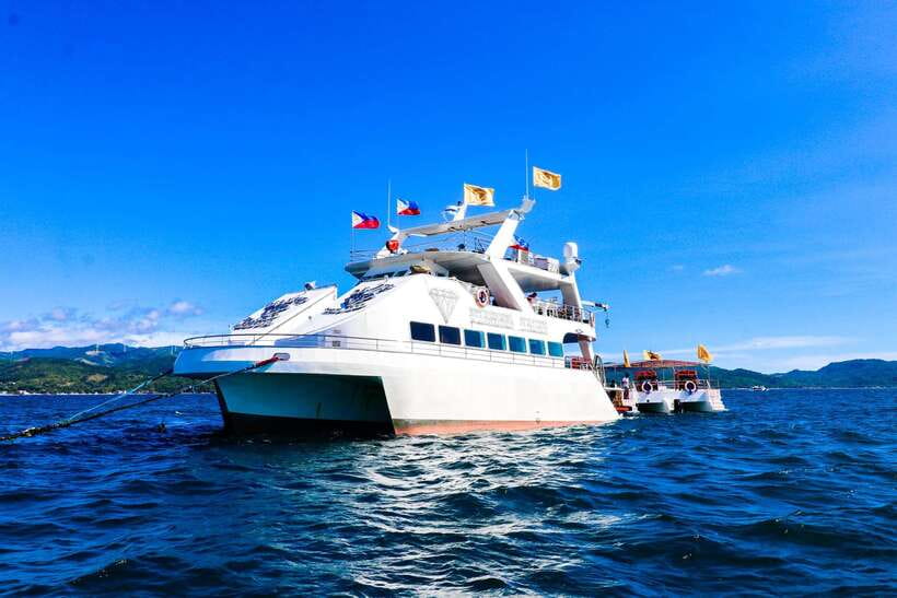 Boracay: Scenic Sunset Cruise with Live Music - Setting sail from Boracay’s White Beach