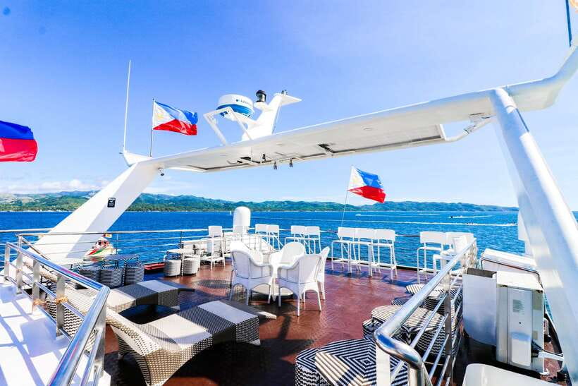 Boracay: Scenic Sunset Cruise with Live Music - The sunset along White Beach