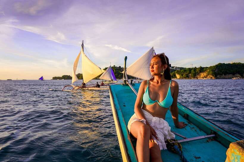 Boracay: Sunset Cruise with Water Activities - Mermaid Photos, Floats, and Onboard Massage