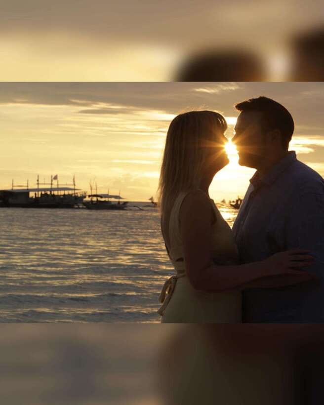 Boracay Sunset ( Photoshoot ) - Choosing a couple, family, or solo style