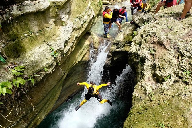 Canyoneering in Kawasan Badian Tour with Lunch & Transportation - The real attraction is Badian’s canyon