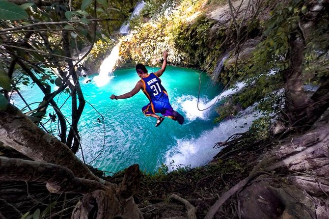 Canyoneering in Kawasan Badian Tour with Lunch & Transportation - The private format is worth considering