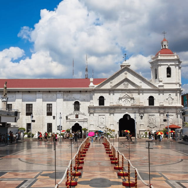 Cebu City: Best of Cebu Full-Day Guided Sightseeing Tour - Temple of Leah offers grand hilltop drama