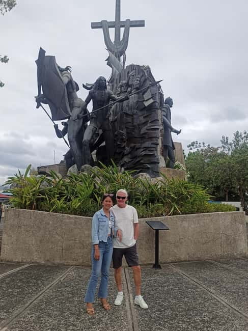 Cebu City: City and Mountain Highlights Tour - Guides, photos, and the private vehicle