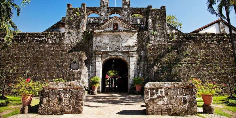 Cebu City: Historical, Local Cuisine & Mountain Guided Tour - Taoist Temple and the climb into the hills