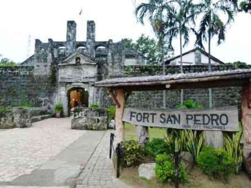 Cebu: Heritage Half-Day Tour: Explore Historic Landmarks - The Santo Niño Basilica and a living place of worship