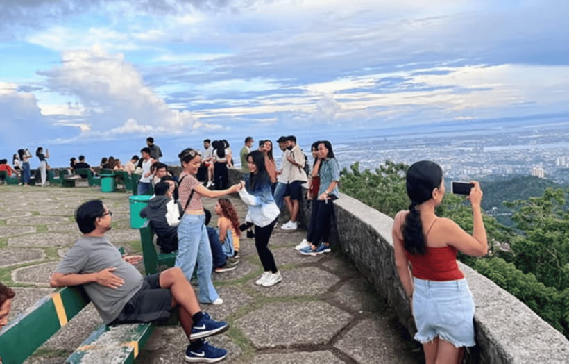 Cebu & Lapu-Lapu City Tour With Lunch at House of Lechon - Temple of Leah, built as a grand tribute
