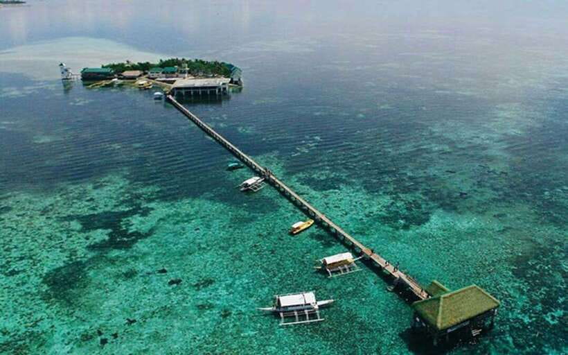 Cebu: Mactan Island Hopping Boat Tour with Lunch - The boat ride sets the pace