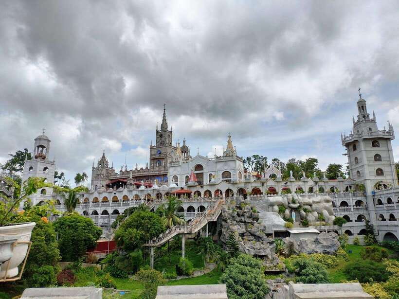Cebu: Oslob Whale Shark, Simala Church & Ka Treasure Argao - Breakfast after the whale sharks