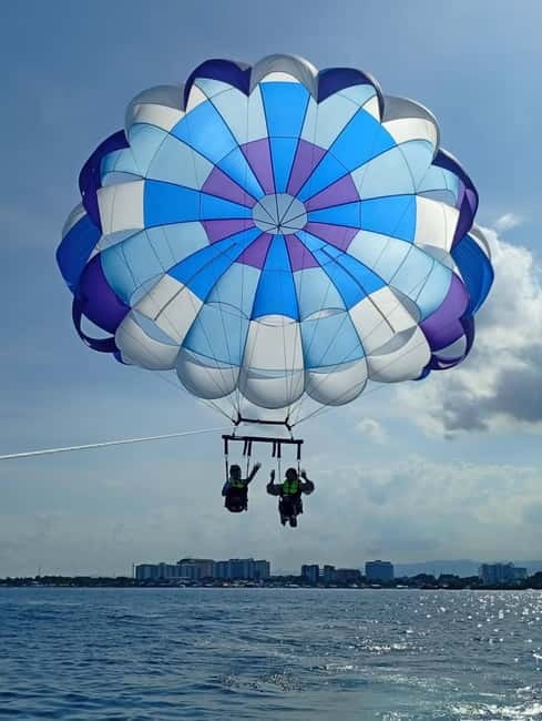 Cebu: Parasailing Ride Experience - Safety Gear and the Boat Lift-Off