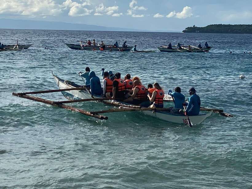 Cebu: Whaleshark Encounter, Sumilon Sandbar & Tumalog Falls - Lunch after the island stop