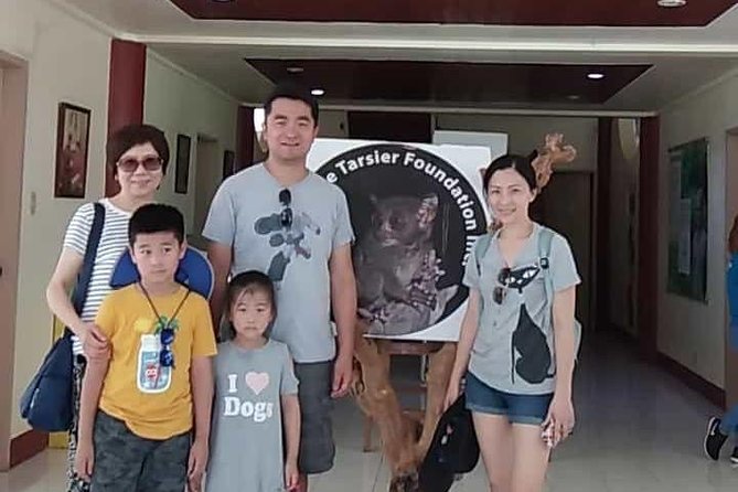 Chocolate hills tour with Tarsier & Loboc river Buffet Lunch (half-day tour) - Loboc River cruise: lunch with a moving view