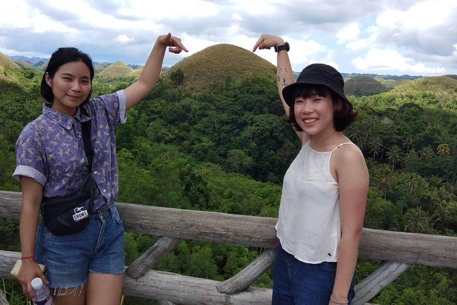 Chocolate hills tour with Tarsier & Loboc river Buffet Lunch (half-day tour) - Chocolate Hills: Bohol’s famous first photograph