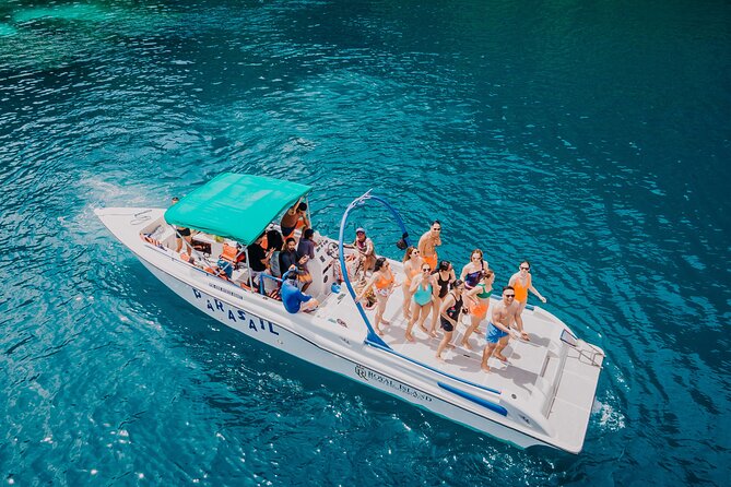 Coron Island Hopping Tour: via Private Speedboat - A private speedboat changes the Coron day