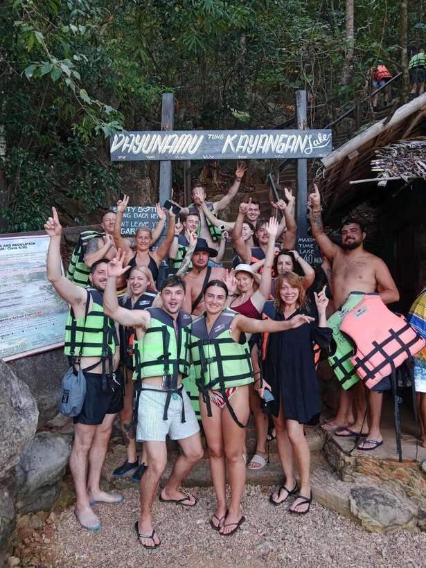 Coron Island Tour: 5 Top Attractions & Island Buffet Feast - Why this $30 Coron tour makes sense
