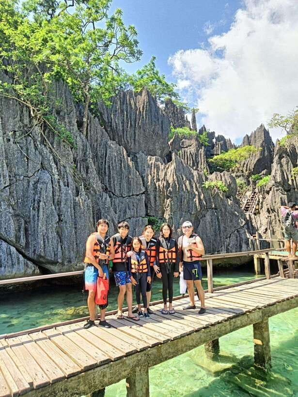 CORON:ISLAND TOUR A Lakes and Snorkeling with Corals - What the $30 price really covers