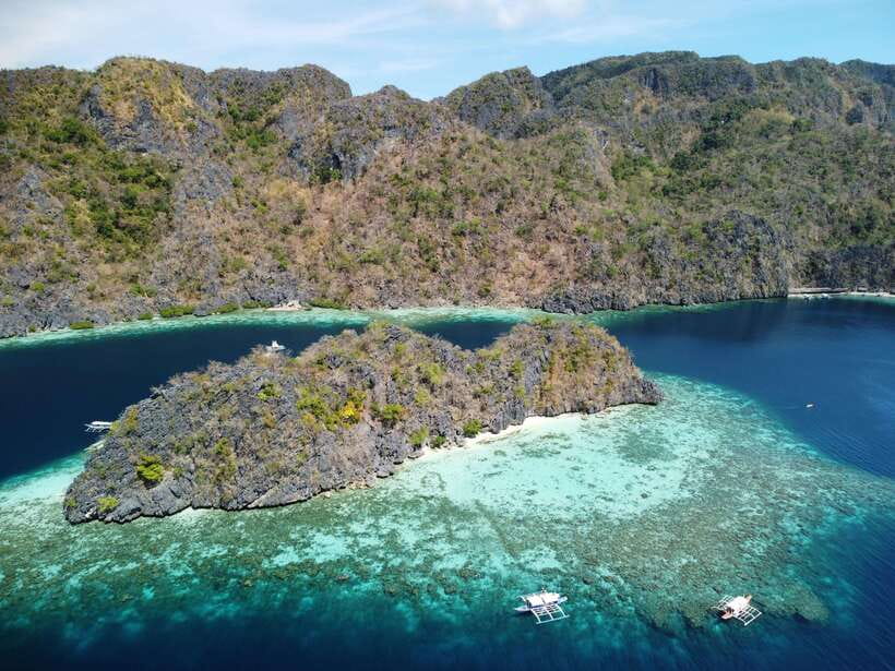 Coron: Island Tour B w/ Snorkeling & Lagoon Adventures - Barracuda Lake and its shifting layers