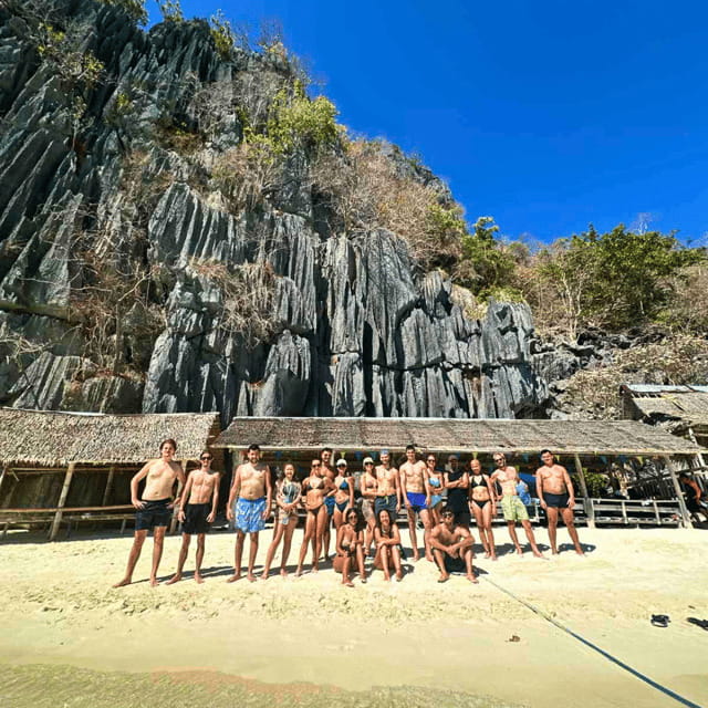 Coron Palawan - Island Escapade w/ Beachside Buffet Lunch - Key points at a glance