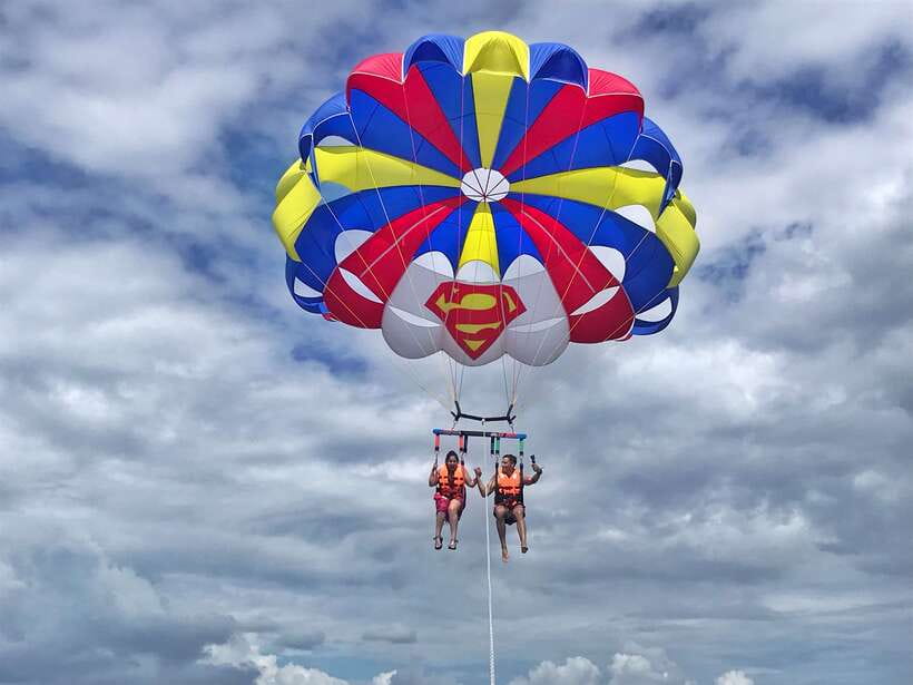 Coron: Parasailing Experience - Choosing a Solo, Double, or Triple Flight
