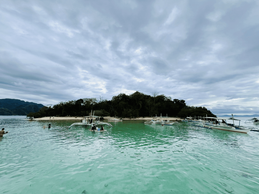 Coron: Private Boat Hire with Guided Tour and Lunch on Beach - What the $142 Price Really Covers