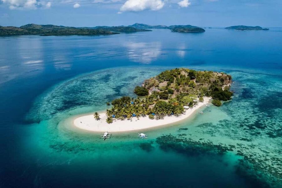 Coron: Reefs and Wrecks Tour with Snorkeling Equipment - Why Coron’s wrecks make this tour different