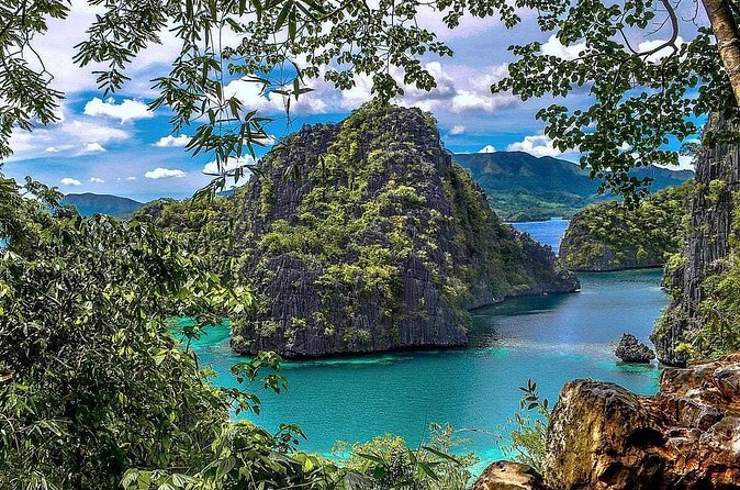 Coron Super Ultimate Tour (Shared Tour) - Kayangan Lake and the limestone cliffs