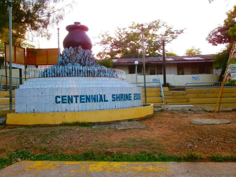 Coron: Town Tour with Maquinit Hot Spring - Who should book this Coron outing?