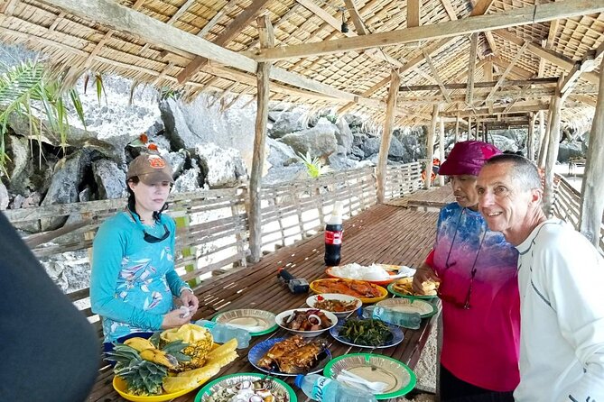 Coron Ultimate Tour - Full Day Group Tour w/ Lunch - Climbing to Kayangan Lake