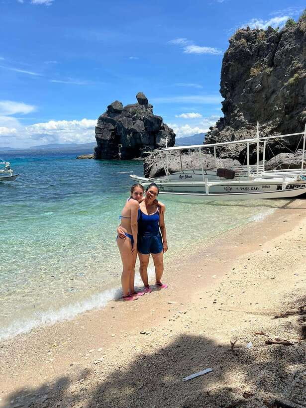 Dumaguete Apo Island Snorkel with turtle Tour - Lunch with an hour to slow down
